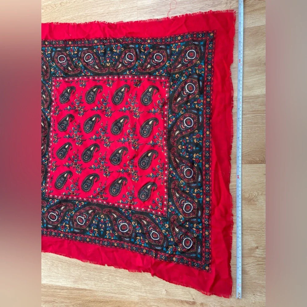Vintage Glentex square scarf red blue paisley raw hem